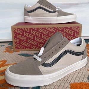 Vans Men’s Old Skool Earth Tones Moon Rock
VN0007NTCH8
Sneakers